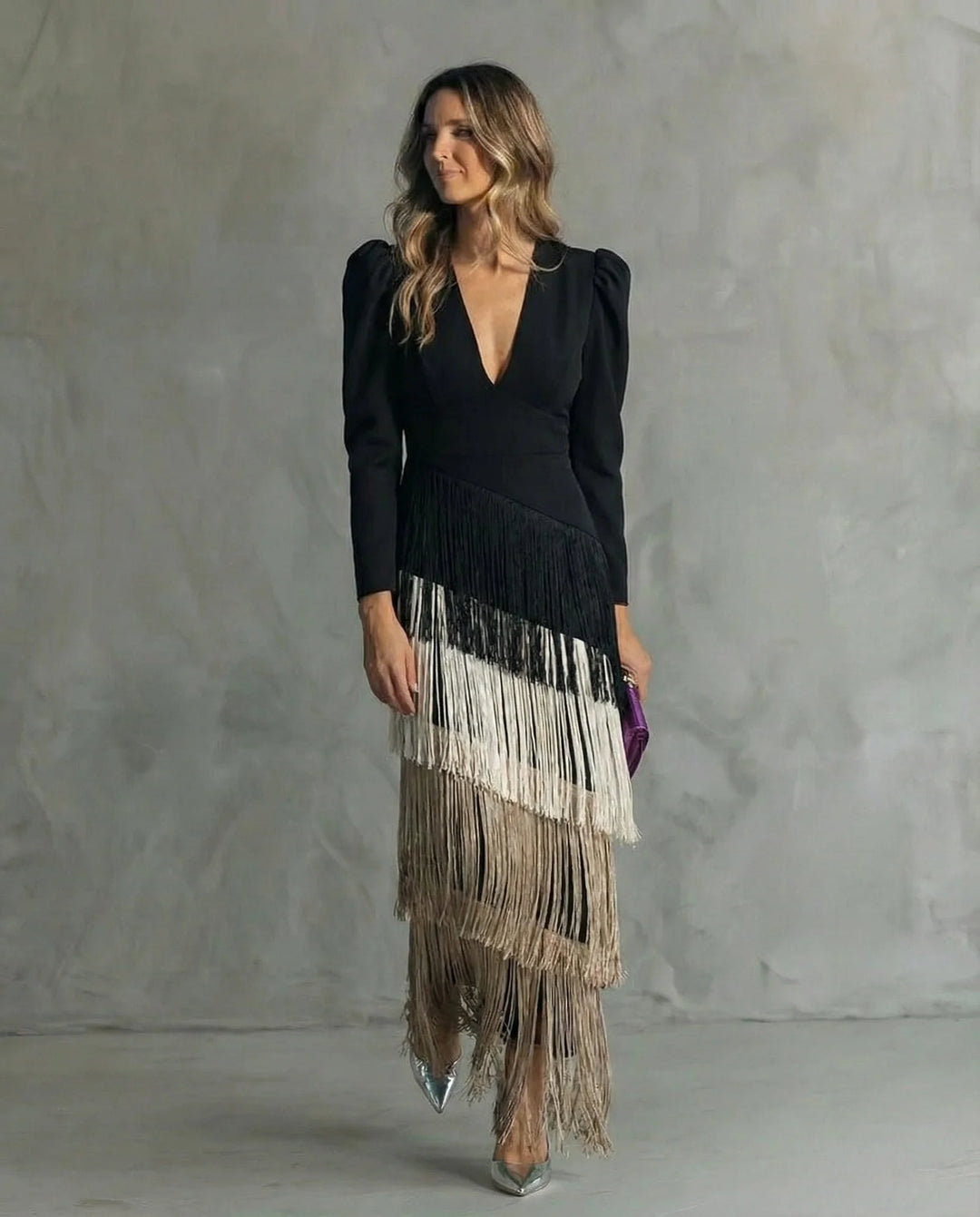 CLARA | Abito midi elegante con maniche a frange