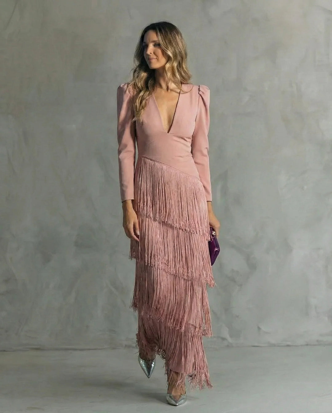 CLARA | Abito midi elegante con maniche a frange